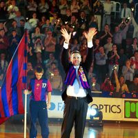 Iñaki Urdangarín en su despedida como jugador de balonmano en 2001