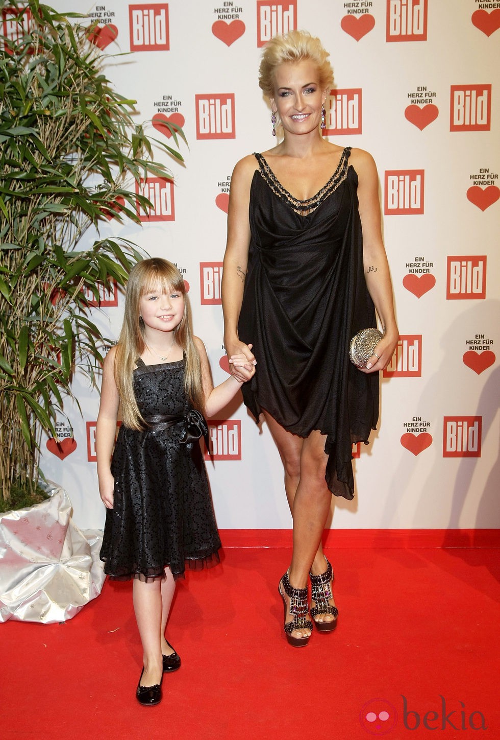 Sarah Connor y Connie Talbot en la gala solidaria 'Ein Herz Fuer Kinder' en Berlín