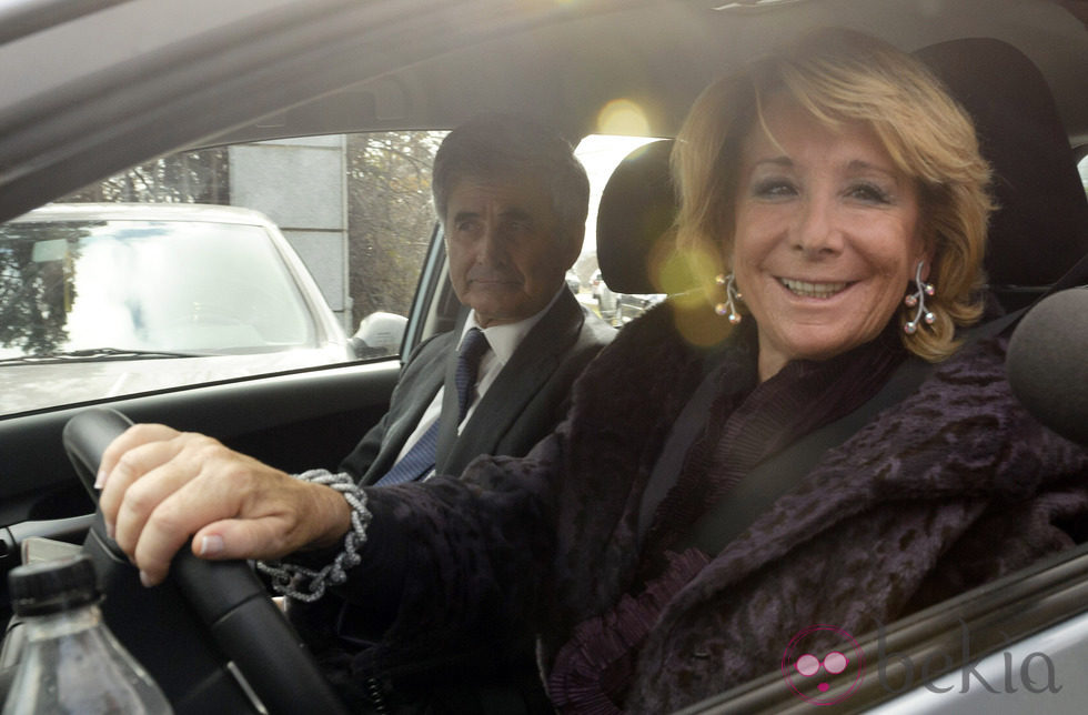 Esperanza Aguirre en la boda de José María Aznar Botella y Mónica Abascal