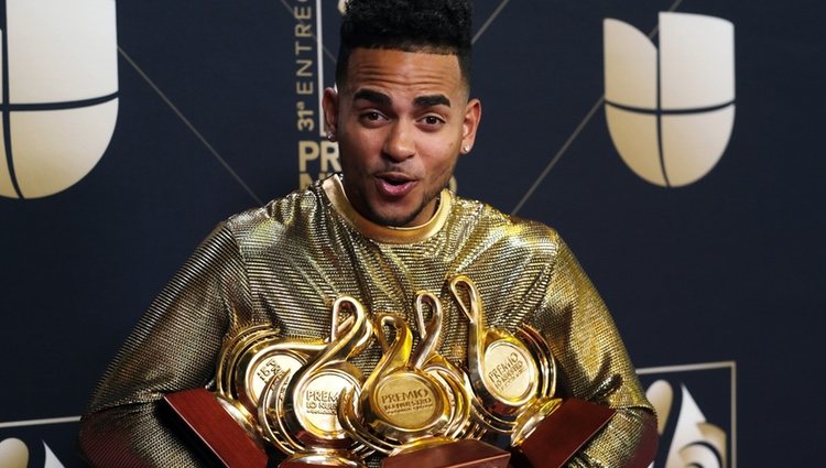 Ozuna en los premios Lo Nuestro con sus nueve galardones