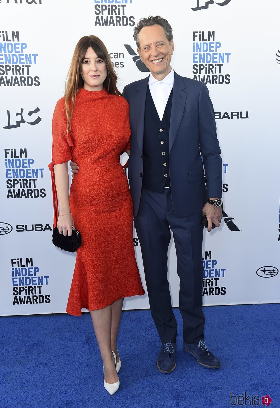 Olivia y Richard E. Grant en los Spirit Awards 2019