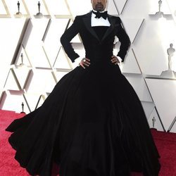 Billy Porter en la alfombra roja de los Premios Oscar 2019