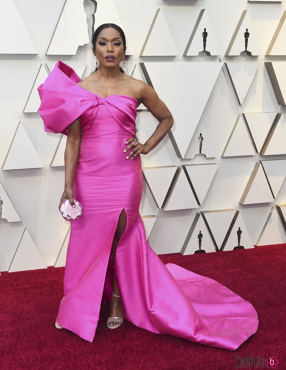 Angela Bassett en la alfombra roja de los Premios Oscar 2019