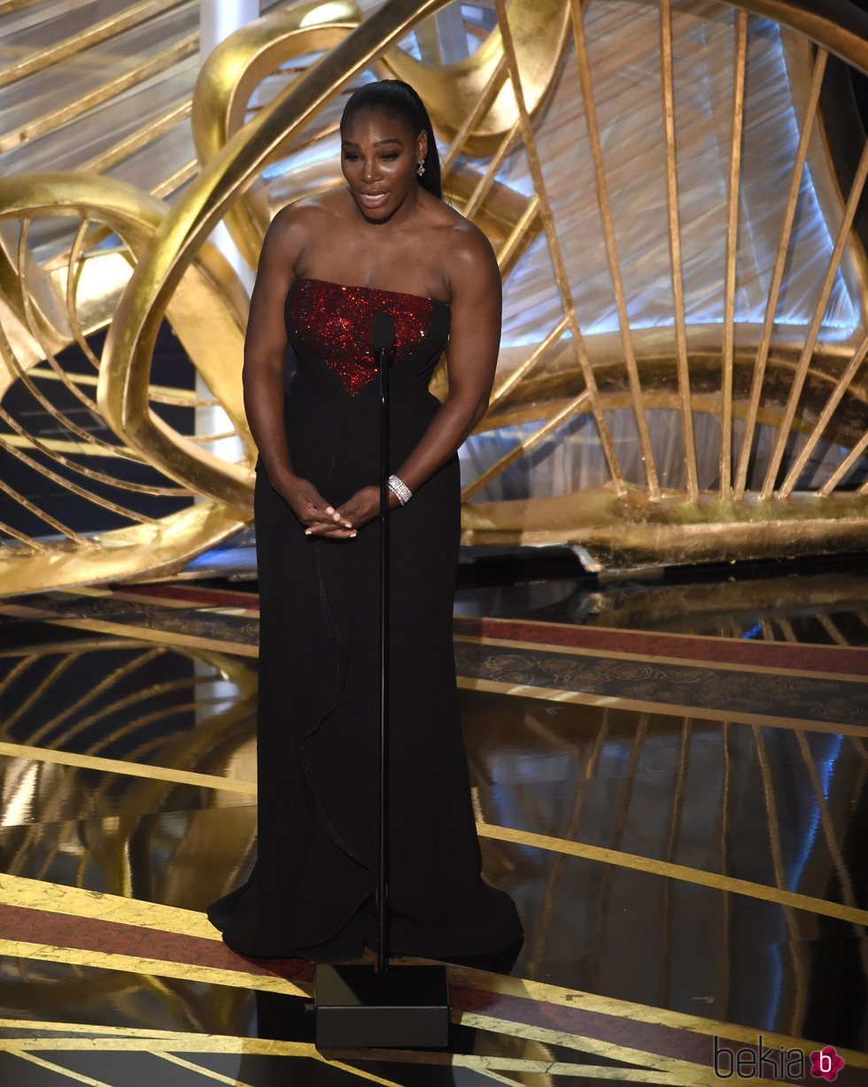 Serena Williams presentando un galardón en los Premios Oscar 2019