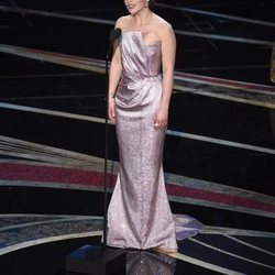 Emilia Clarke presentando un galardón en los Premios Oscar 2019