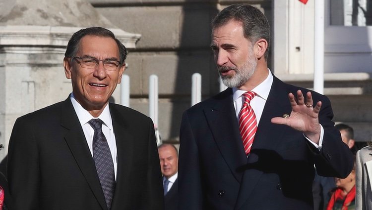 El Rey Felipe y Martín Vizcarra en el Palacio Real