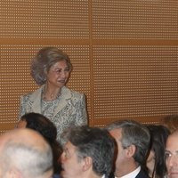 La Reina Sofía y la Infanta Elena en la entrega de becas de la Fundación Reina Sofía