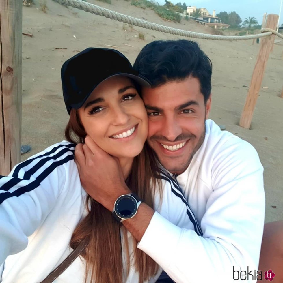 Paula Echevarría y Miguel Torres en la playa