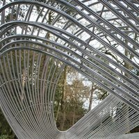 El Príncipe Harry en la inauguración de un monumento a las víctimas por los atentados de Túnez de 2015