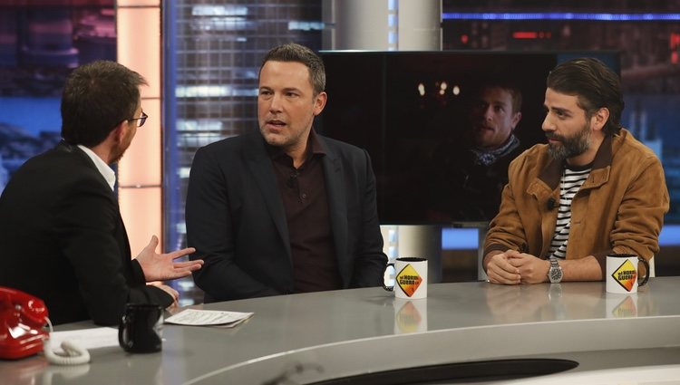 Ben Affleck y Oscar Isaac en 'El Hormiguero'