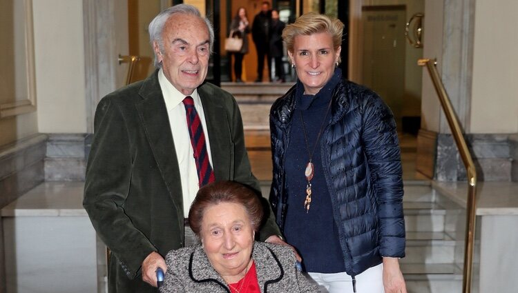 La Infanta Margarita con Carlos Zurita y su hija María Zurita en su 80 cumpleaños