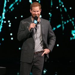 El Príncipe Harry ofreciendo el discurso inaugural del WE Day