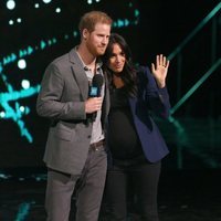 Los Duques de Sussex muy cariñosos en el WE Day