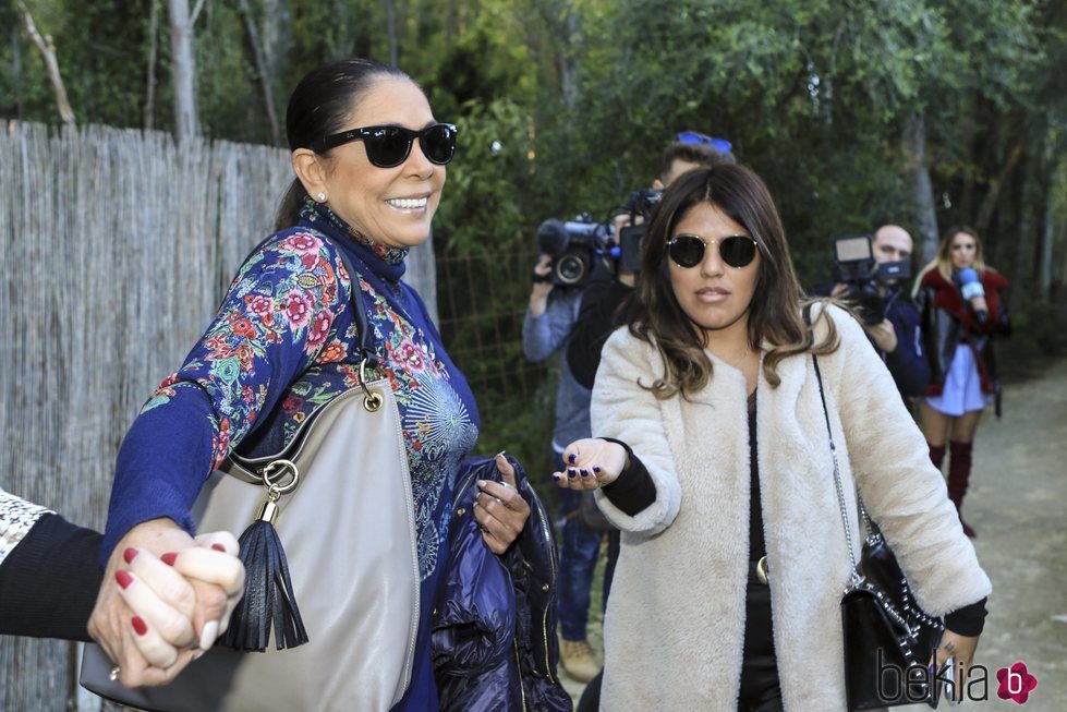 Isabel Pantoja y Chabelita Pantoja, juntas en el cumpleaños de Alberto Isla