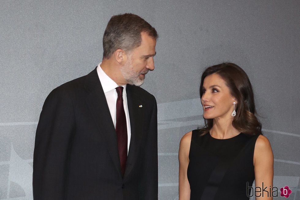 Los Reyes Felipe y Letizia en un homenaje a las víctimas del terrorismo