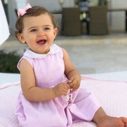 La Princesa Adrienne de Suecia celebrando su primer cumpleaños