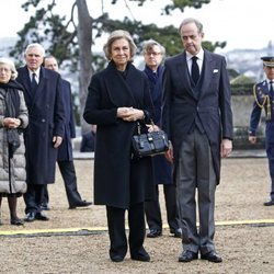 La Reina Sofía con Juan de Orleans en el funeral del Conde de París