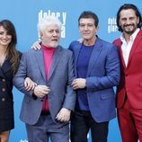 Penélope Cruz, Pedro Almodóvar, Antonio Banderas y Asier Exteandía en la presentación de 'Dolor y gloria'