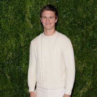 Ansel Elgort en la Gala Vogue 2014