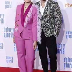 Ricky Merino y Mimi en la alfombra roja de 'Dolor y gloria'