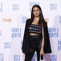 Hiba Abouk en la alfombra roja de 'Dolor y gloria'