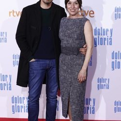 Lola Dueñas en la alfombra roja de 'Dolor y gloria'