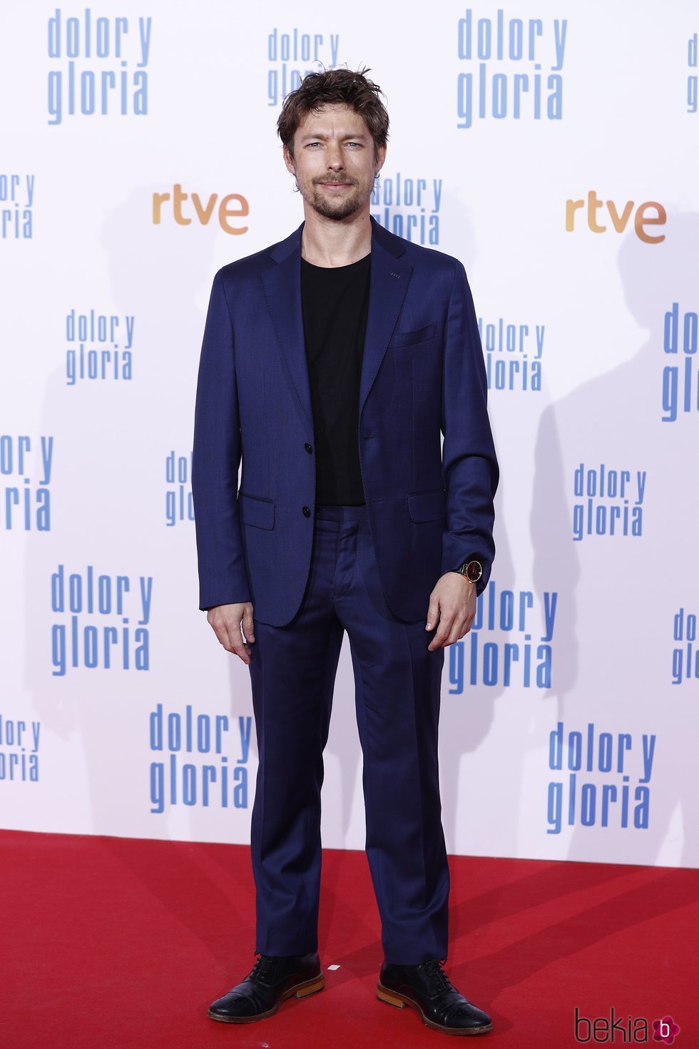 Jan Cornet en la alfombra roja de 'Dolor y gloria'