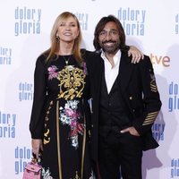 Antonio Carmona y Mariola Orellana en la alfombra roja de 'Dolor y gloria'