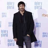 Hugo Silva en la alfombra roja de 'Dolor y gloria'