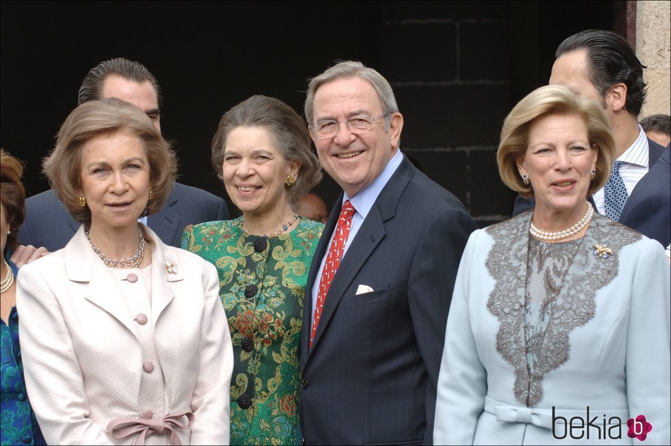 La Reina Sofía, la Princesa Irene y los Reyes Constantino y Ana María de Grecia en el bautizo de Carlos Morales