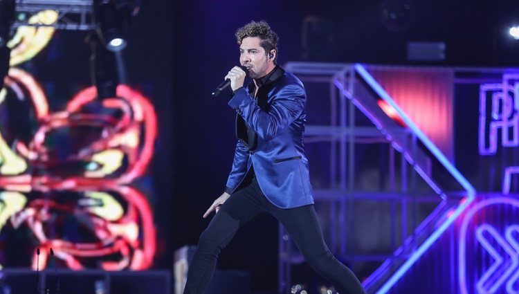 David Bisbal actuando en los Premios Cadena Dial 2019 en Tenerife