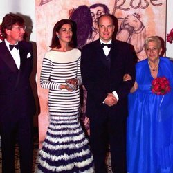 El PrÃ­ncipe Alberto, la Princesa Carolina, la Princesa Antoinette y Ernesto de Hannover en el Baile de la Rosa 2000