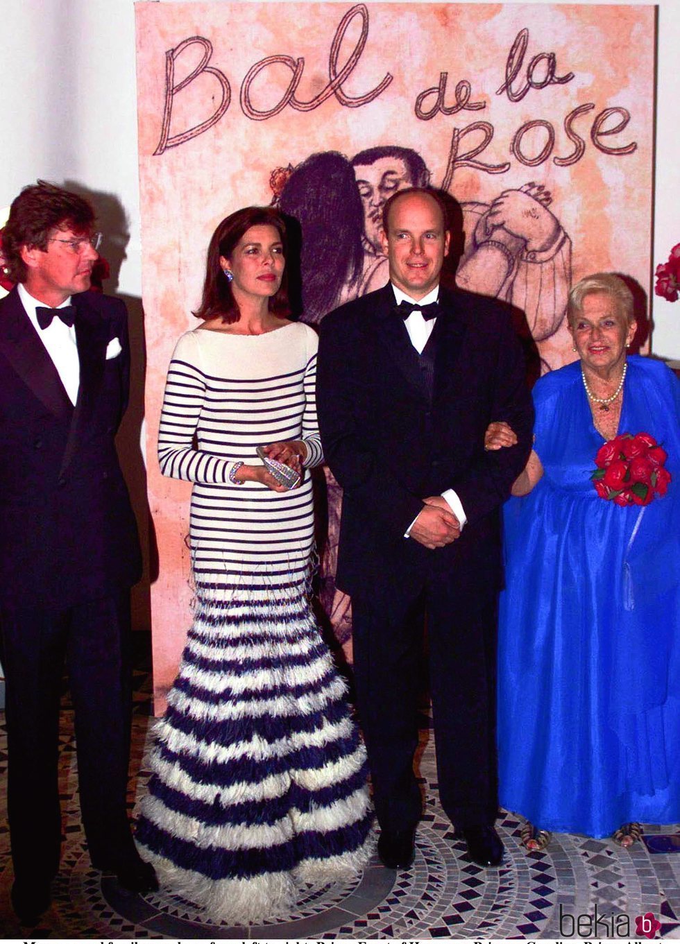 El Príncipe Alberto, la Princesa Carolina, la Princesa Antoinette y Ernesto de Hannover en el Baile de la Rosa 2000