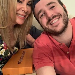 Álex Lequio celebrando el cumpleaños de su madre Ana Obregón