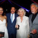 Camilla Parker con Lisa Parigi, Lionel Richie y Tom Jones en Barbados