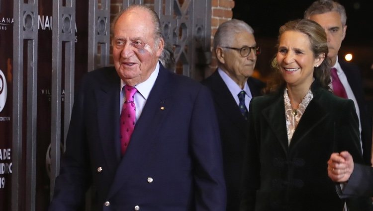 El Rey Juan Carlos y la Infanta Elena en la presentación de los carteles de la Feria de San Isidro 2019