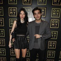 Alejandra Rubio y su novio, Álvaro Lobo, en el photocall de su cumpleaños