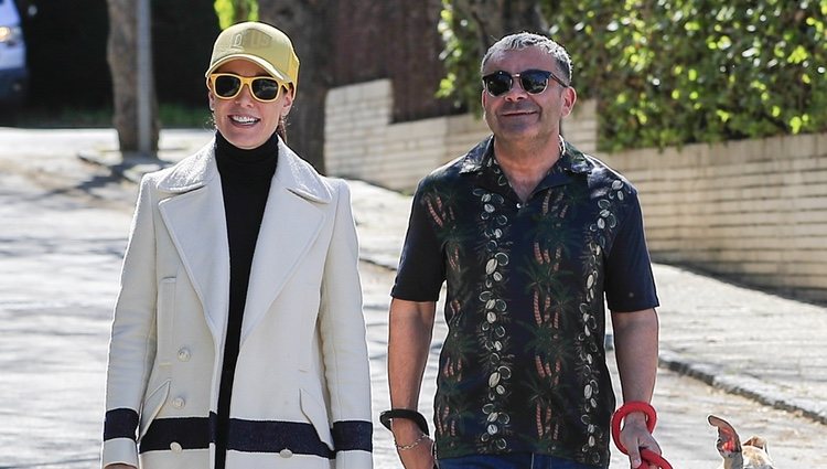 Raquel Sánchez Silva y Jorge Javier Vázquez dando un paseo por Madrid