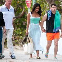 Nick Jonas y Priyanka Chopra, durante la grabación de un videoclip de los Jonas Brothers