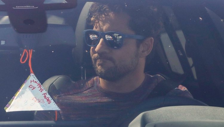 David Bisbal acompañando a su mujer al médico