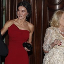 La reina Letizia junto a Mirtha Legrand en Argentina