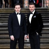 Brooklyn Beckham y David Beckham en el estreno de 'Our Planet'