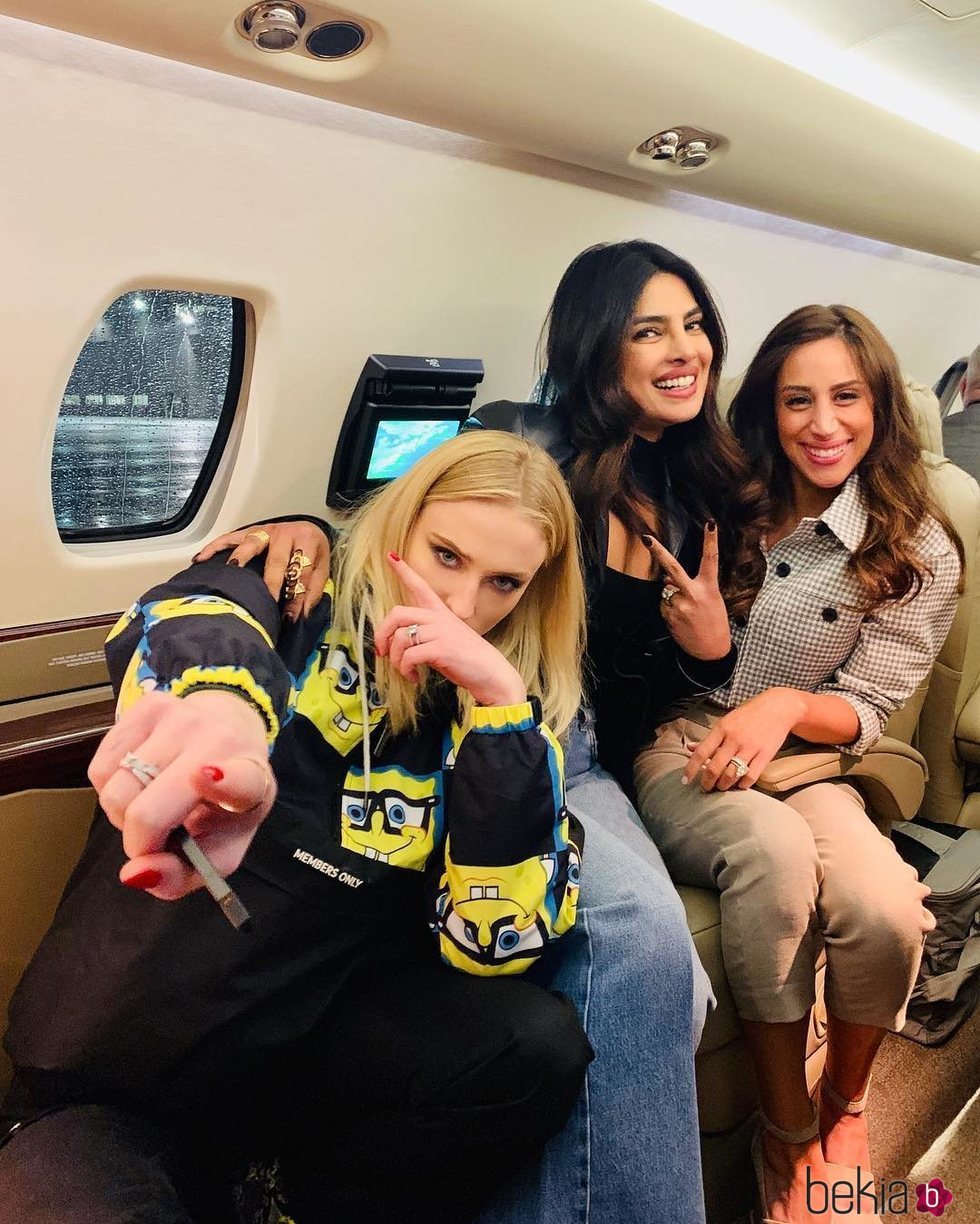 Priyanka Chopra, Sophie Turner y Danielle Jonas disfrutando de un día juntas