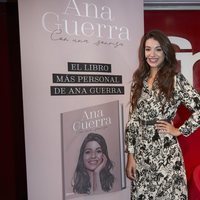 Ana Guerra durante la presentación de su libro 'Con una sonrisa'