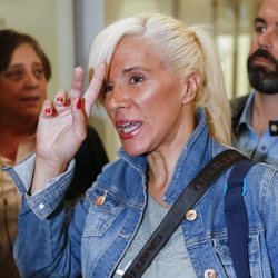 Loli Álvarez en el aeropuerto rumbo a 'Supervivientes 2019'