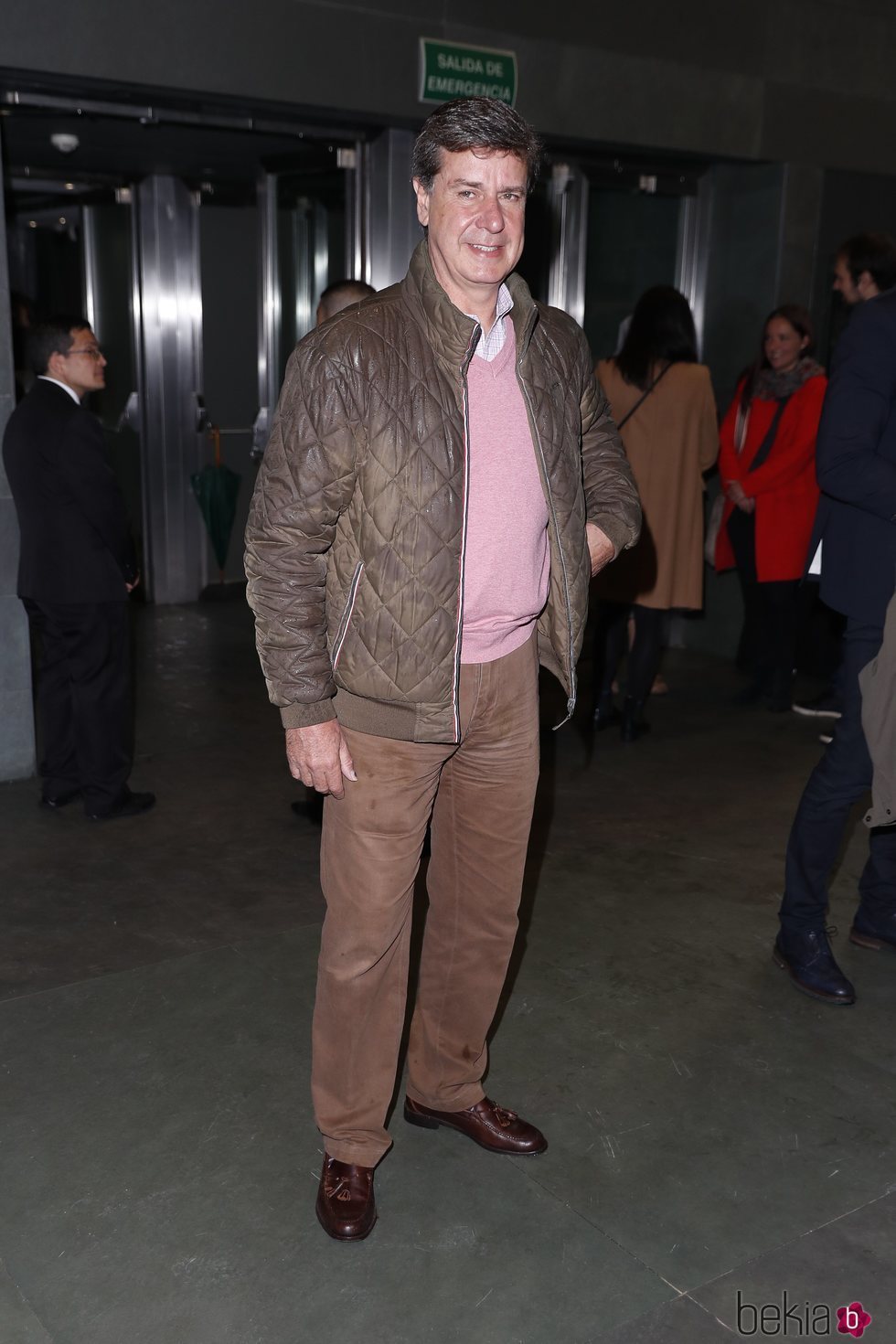 Cayetano Martinez de Irujo llegando a los Premios TELVA Solidaridad