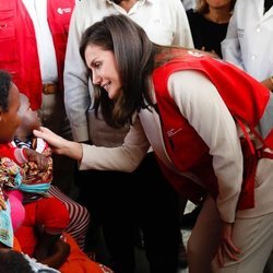 La Reina Letizia en su visita a Mozambique