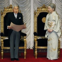 El Emperador Akihito de Japón dando un discurso en el Parlamento