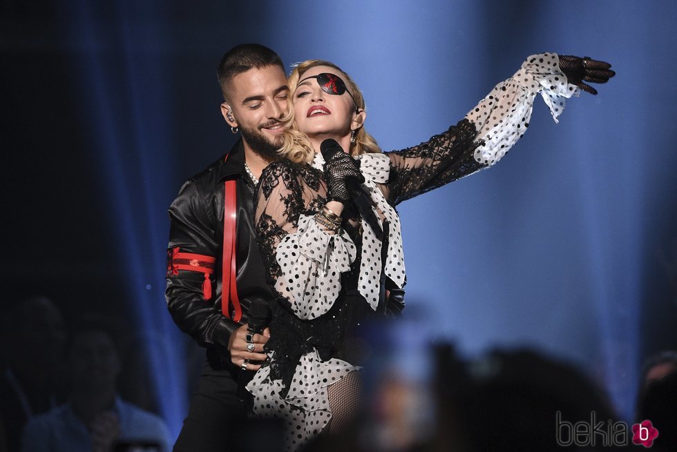 Maluma y Madonna actuando en los Billboard Music Awards 2019