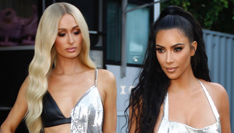 Kim Kardashian y Paris Hilton grabando un videoclip en California